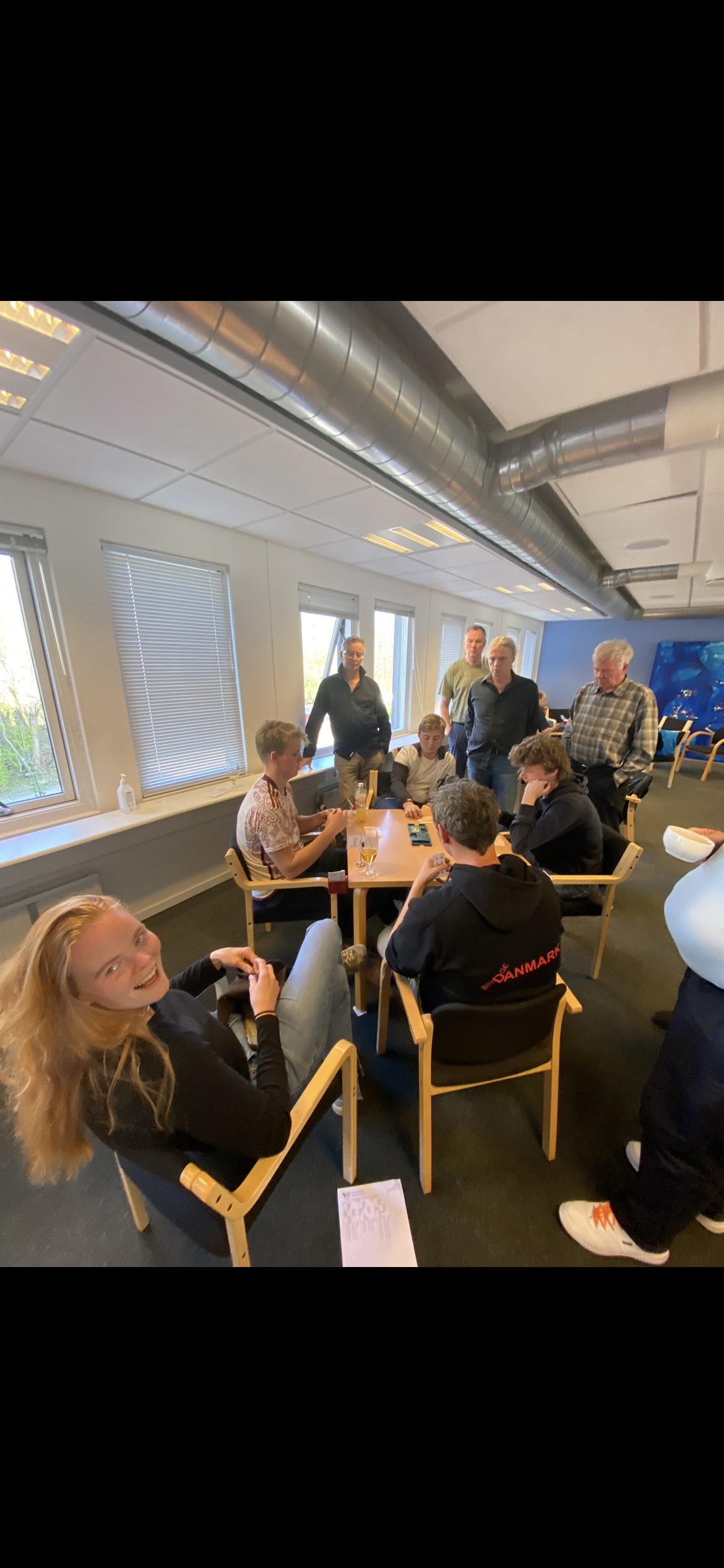 UngdomsBridge – bordene i gang